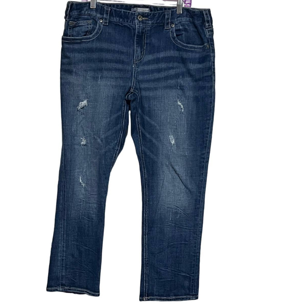 Maurices Women's Ripped Mid Rise Stretch Denim Jeans Size 18